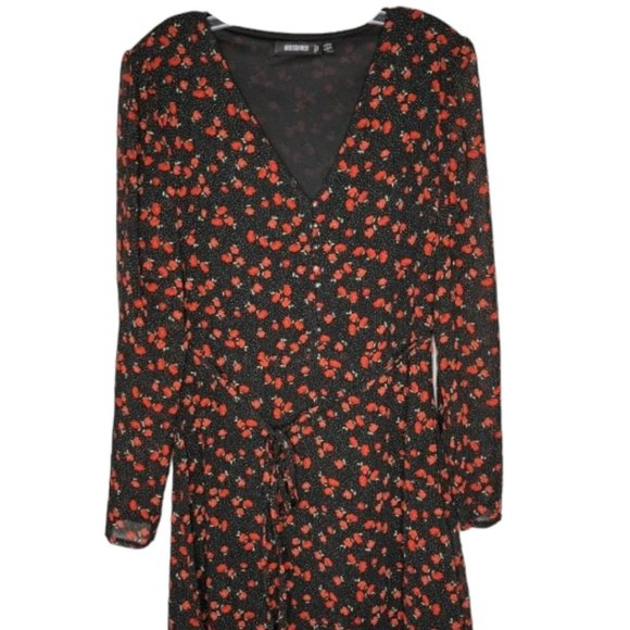 Missguided Dotted Floral Mini Tea Dress - Black/Red - 8 - Picture 3 of 12
